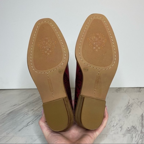 New! Vince Camuto Abrinna Red Snake Print Leather Bootie 7 1/2W - Picture 15 of 16